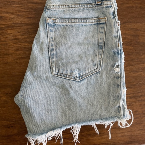 AGOLDE Riley Jean Short - Picture 3 of 7